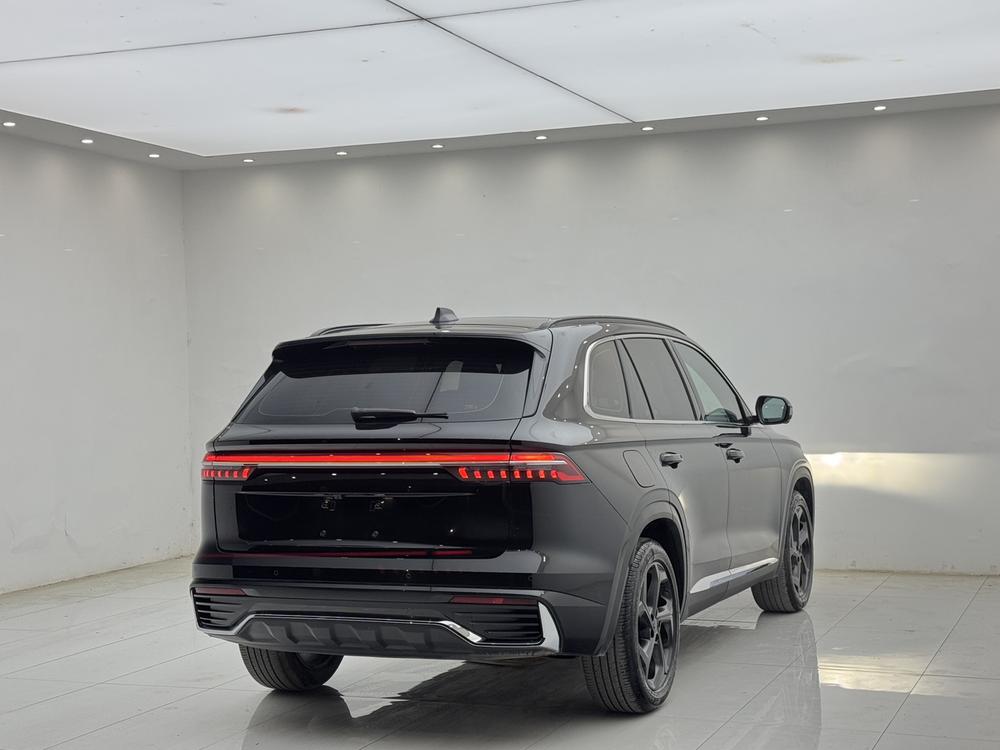 Geely Xingyue L