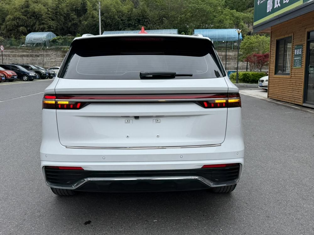 Geely Xingyue L