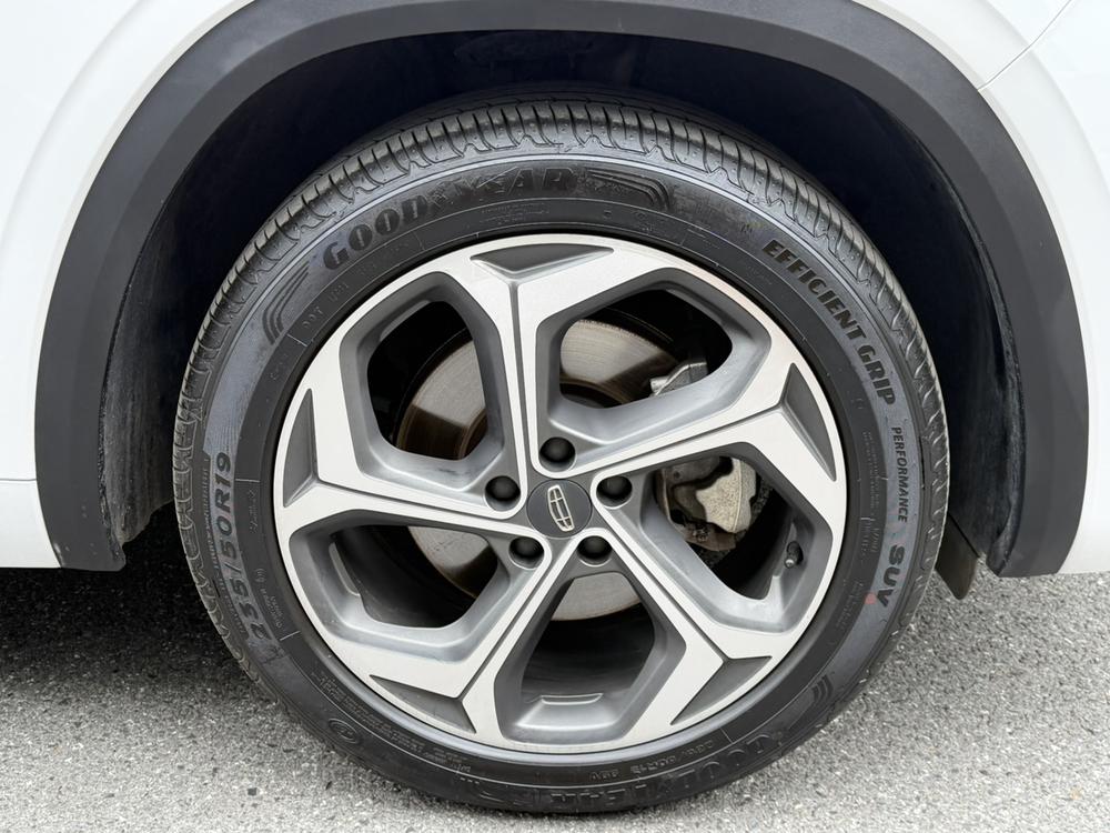 Geely Xingyue L