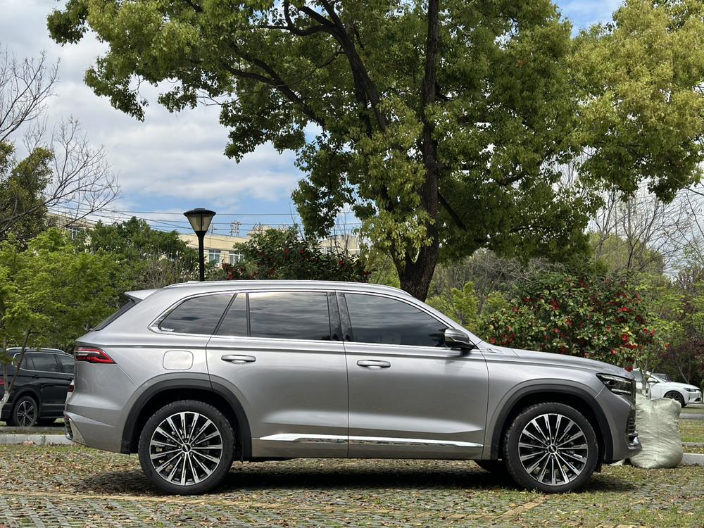 Geely Xingyue L