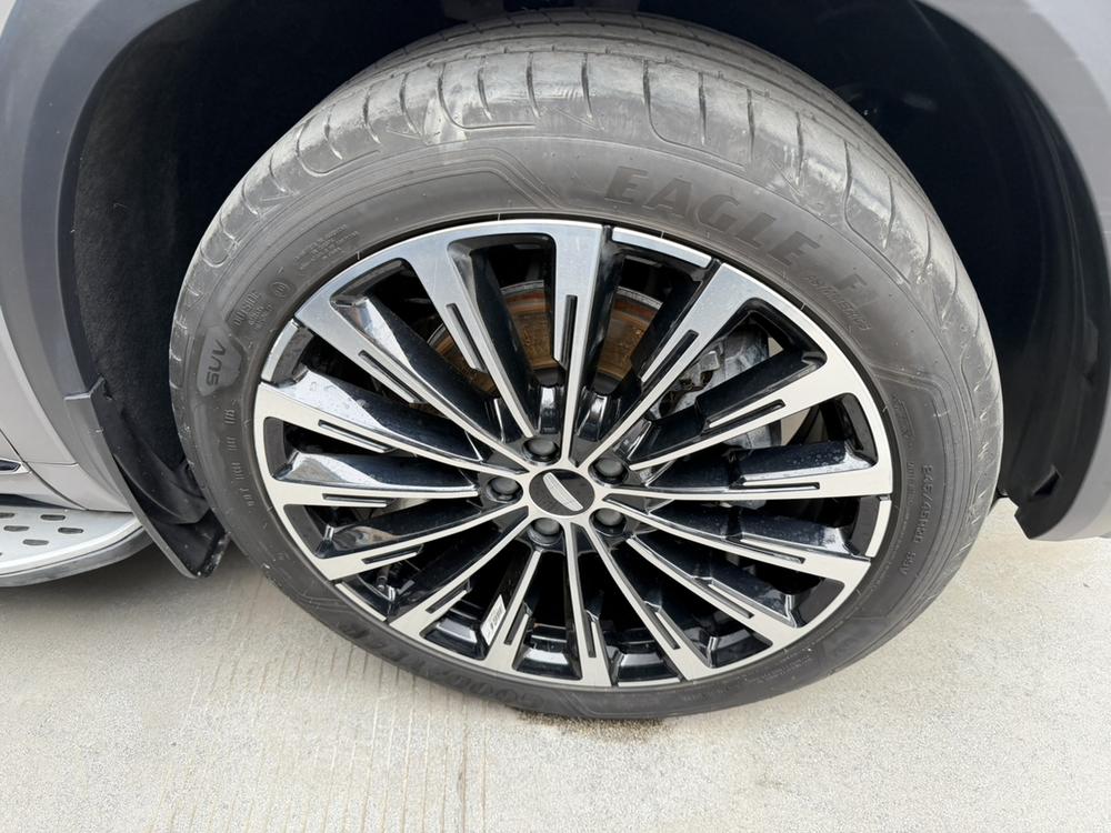 Geely Xingyue L