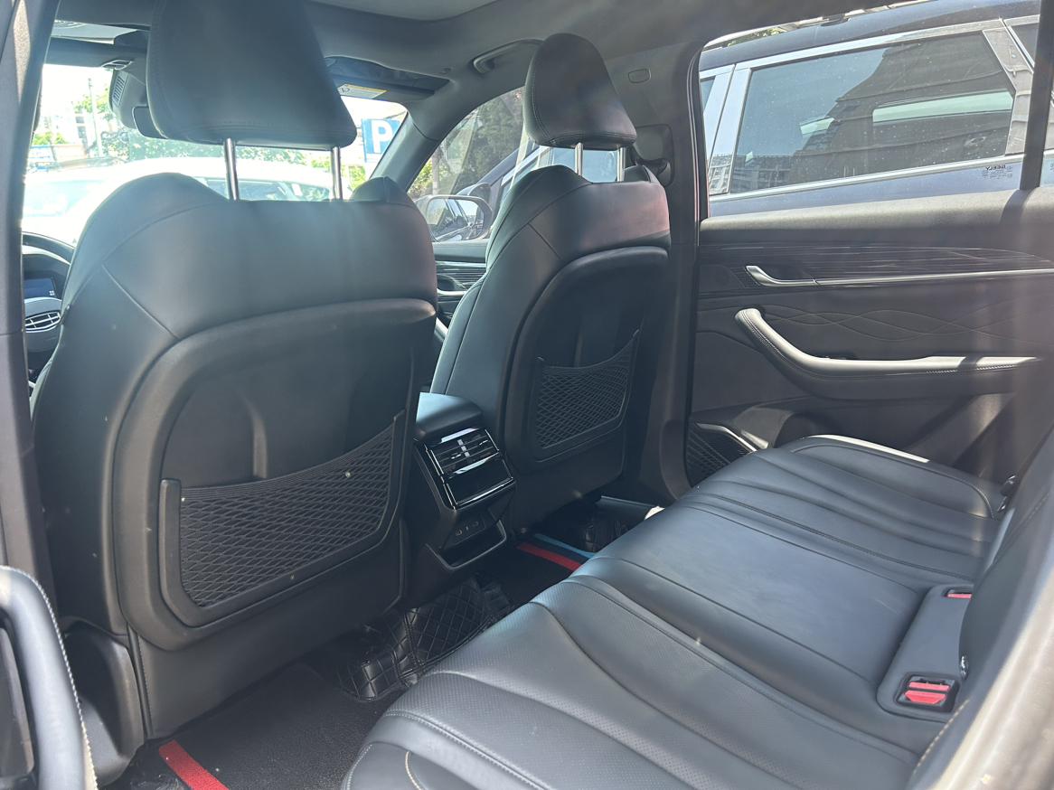 Geely Xingyue L