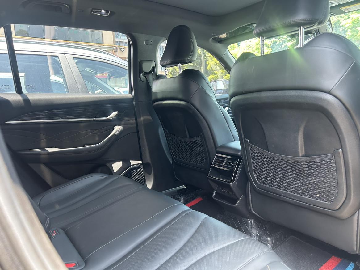 Geely Xingyue L