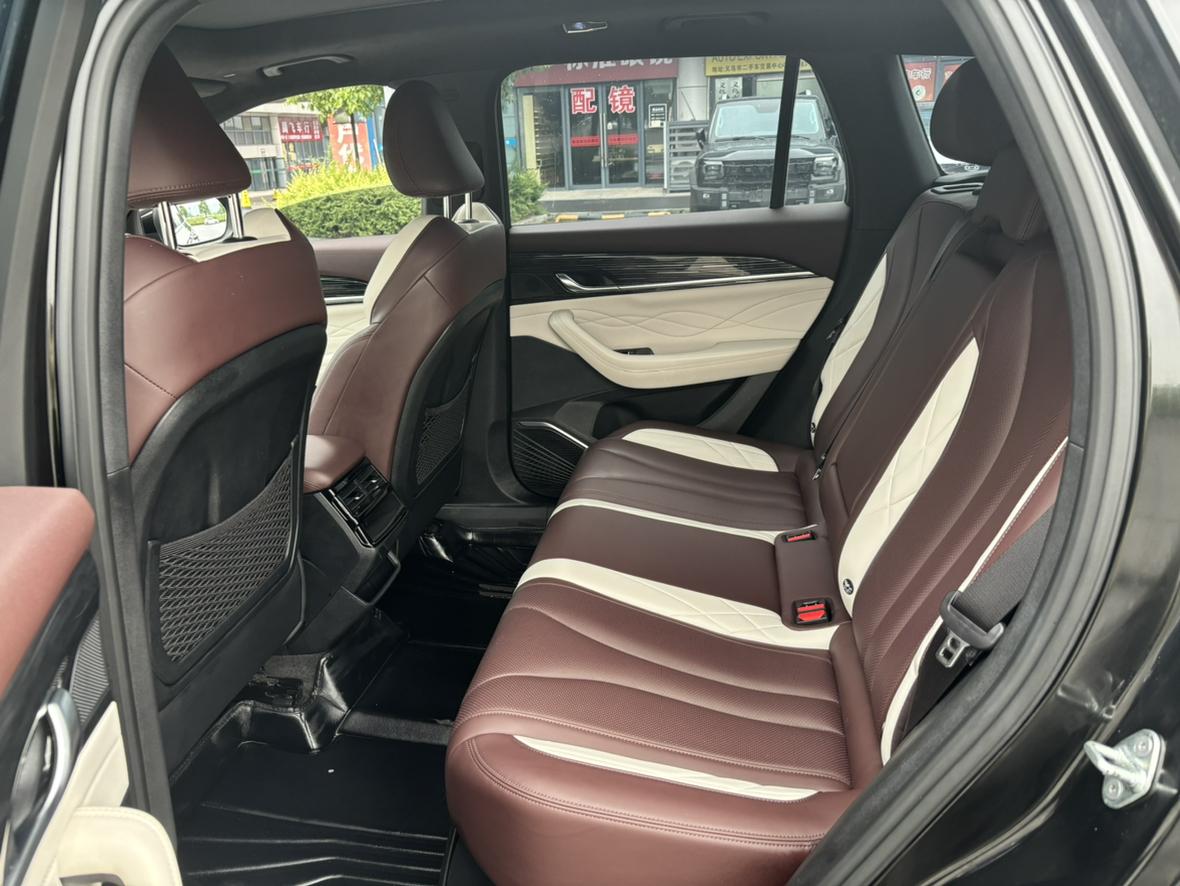 Geely Xingyue L