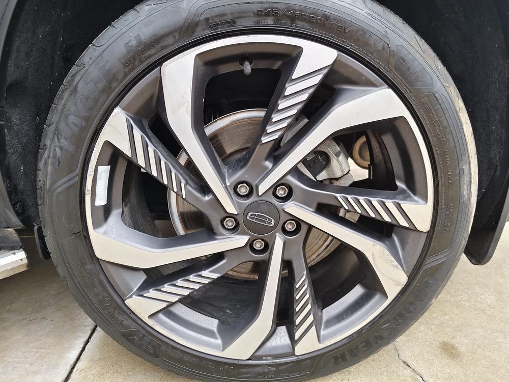 Geely Xingyue L