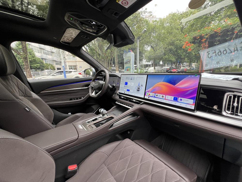 Geely Xingyue L