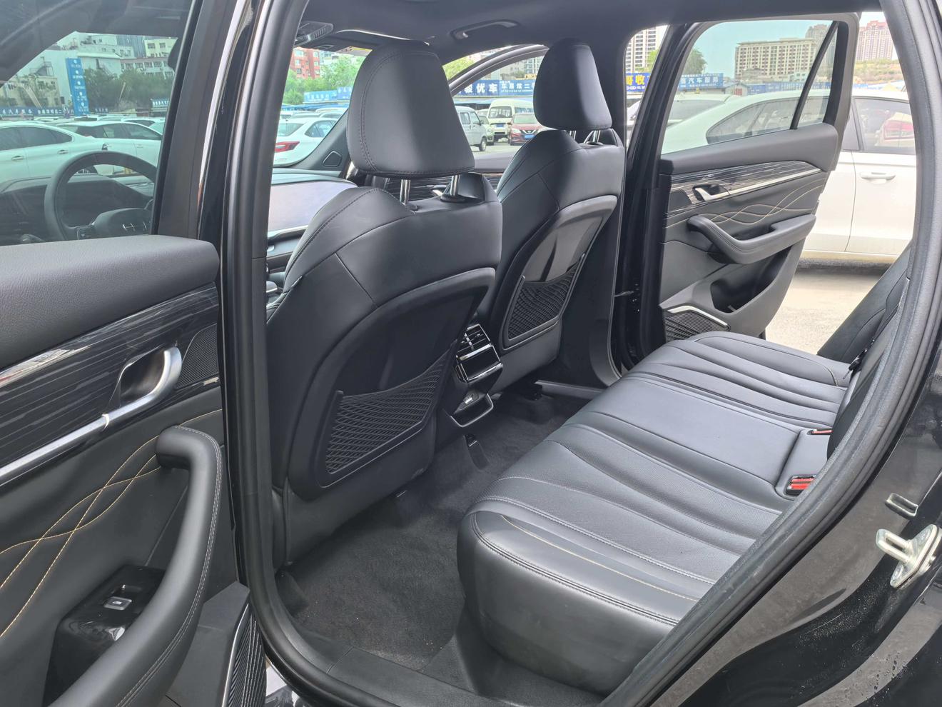 Geely Xingyue L