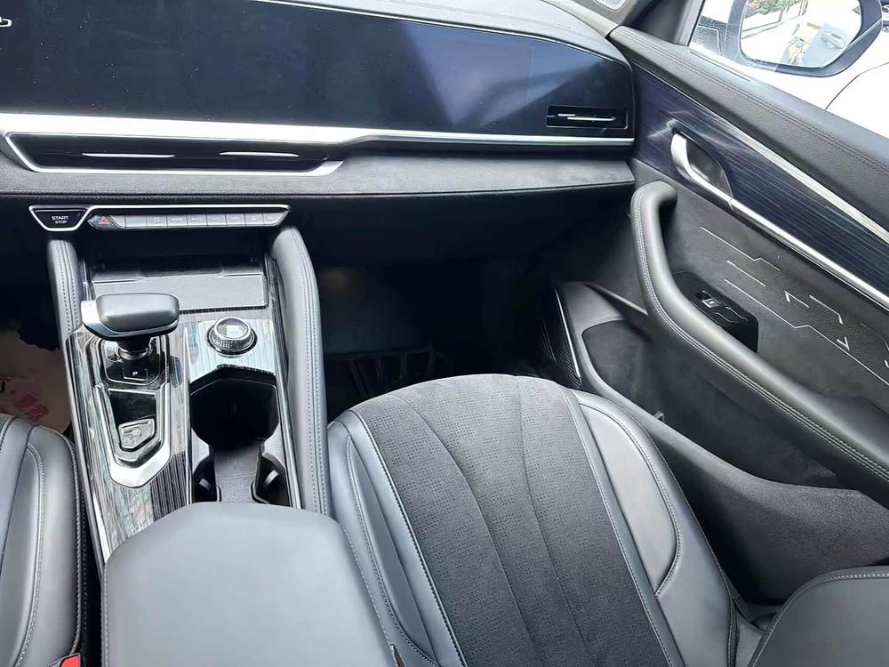 Geely Xingyue L