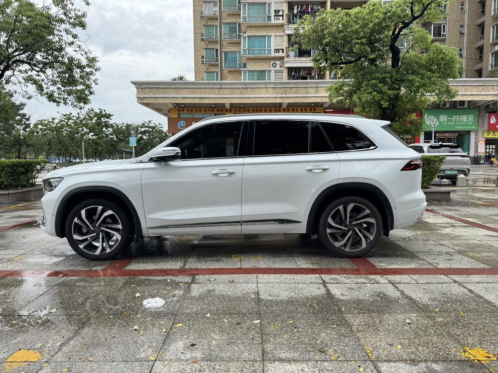 Geely Xingyue L