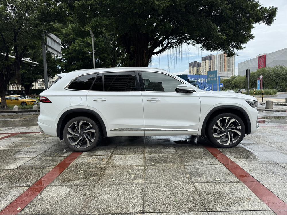 Geely Xingyue L