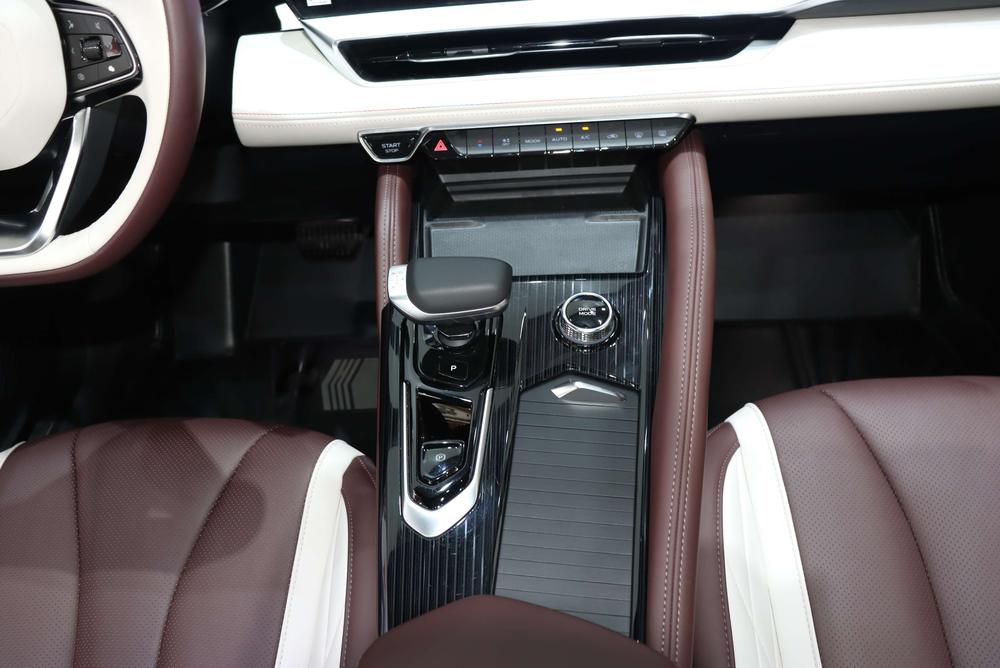 Geely Xingyue L