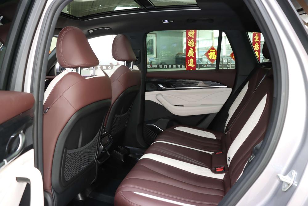Geely Xingyue L