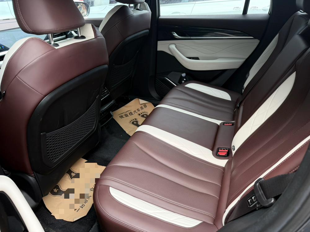 Geely Xingyue L