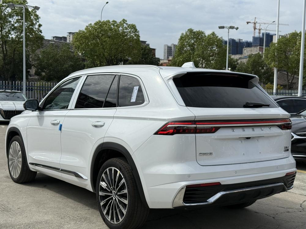 Geely Xingyue L