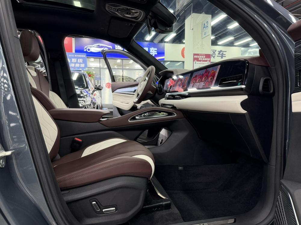 Geely Xingyue L