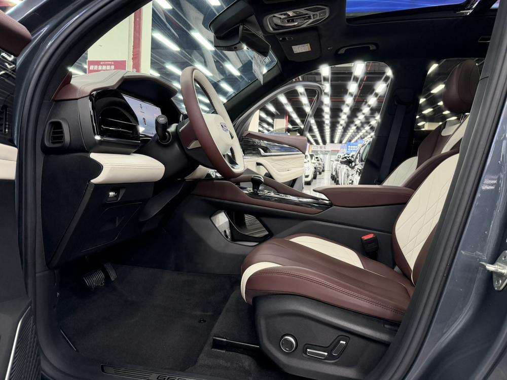 Geely Xingyue L
