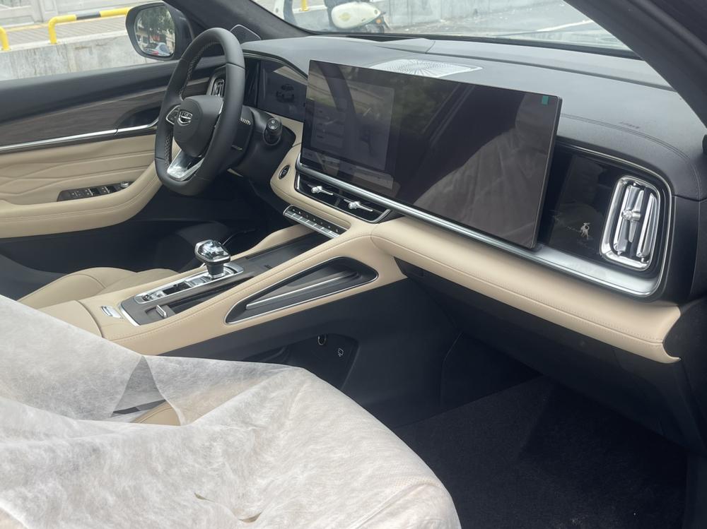 Geely Xingyue L