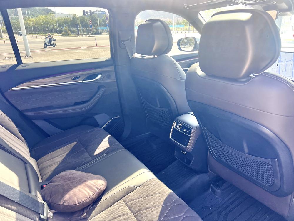 Geely Xingyue L
