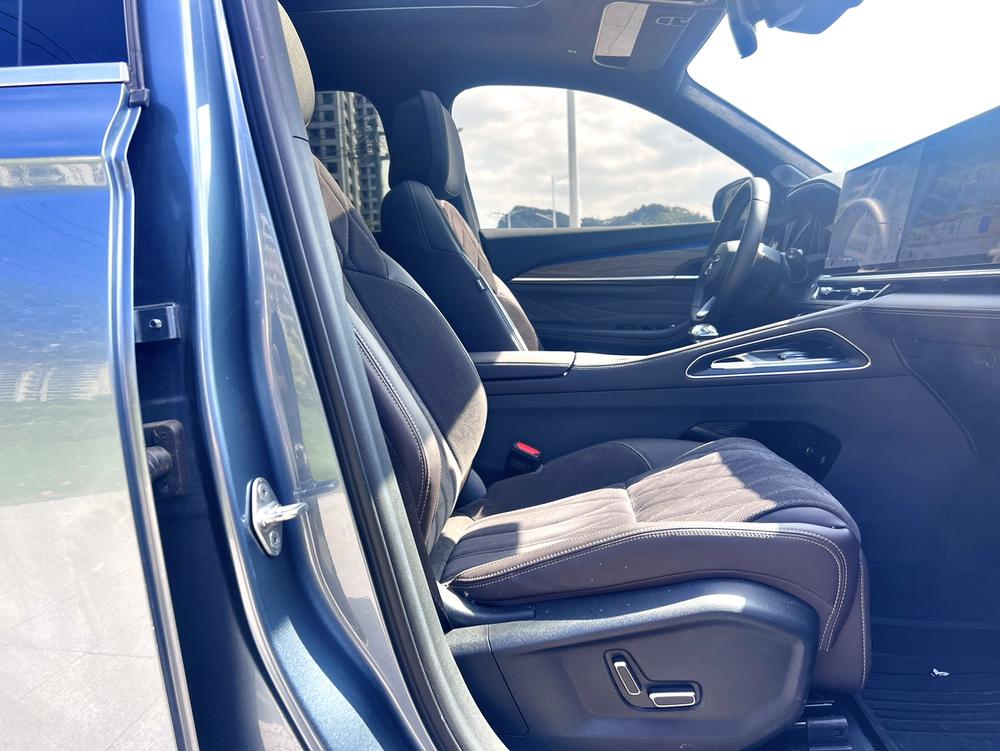 Geely Xingyue L