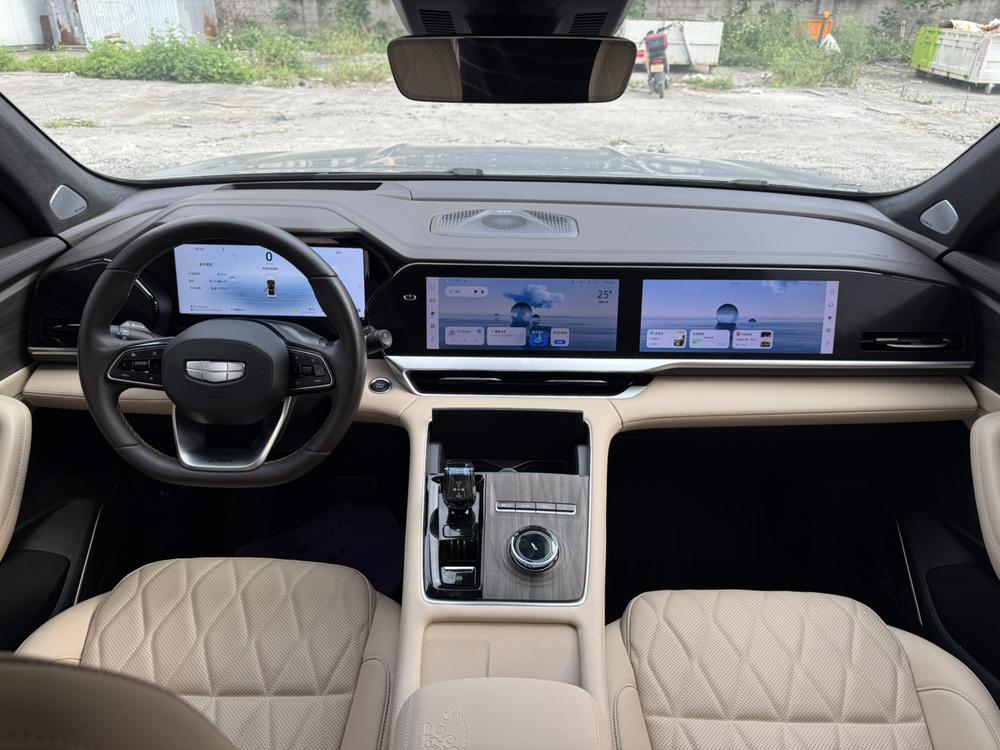 Geely Xingyue L