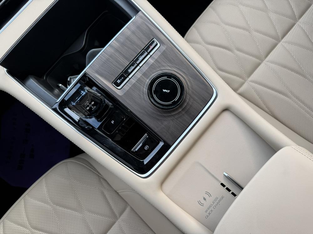 Geely Xingyue L