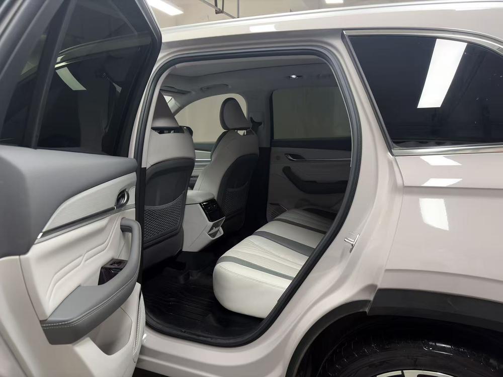 Geely Xingyue L