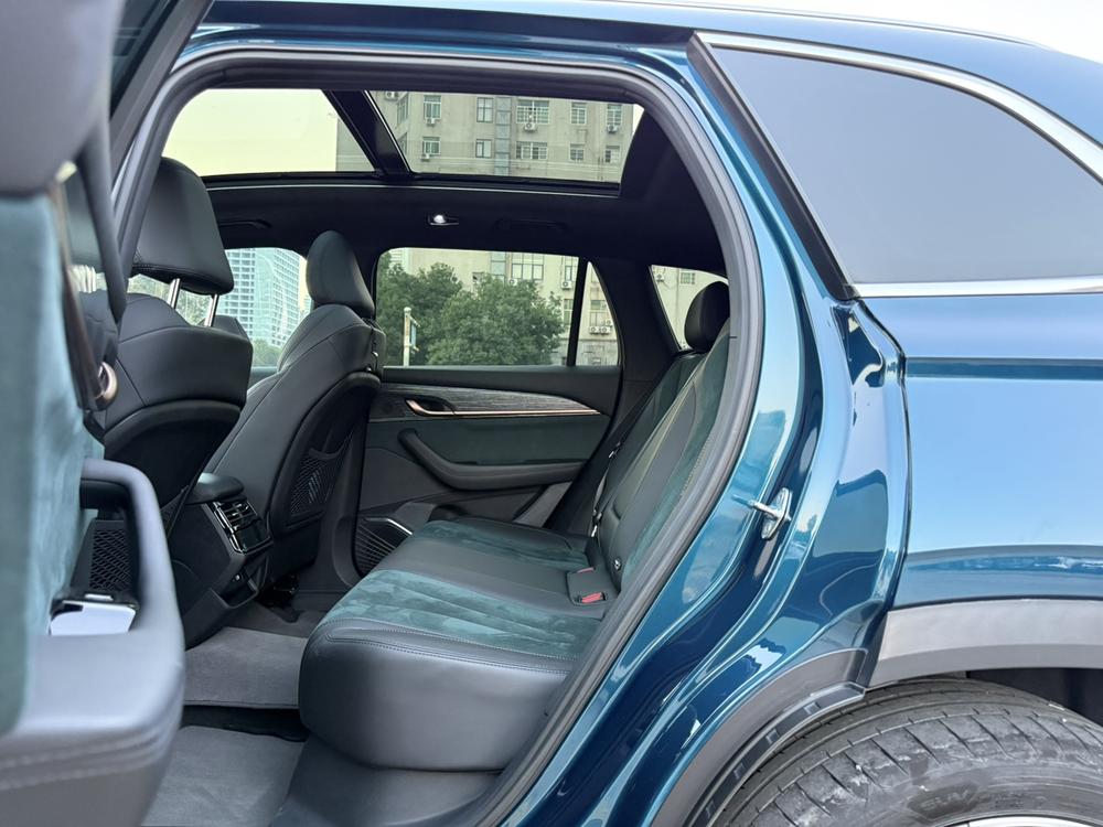 Geely Xingyue L