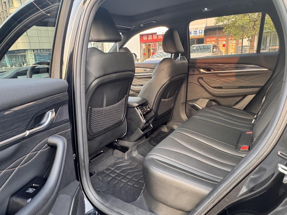 Geely Xingyue L