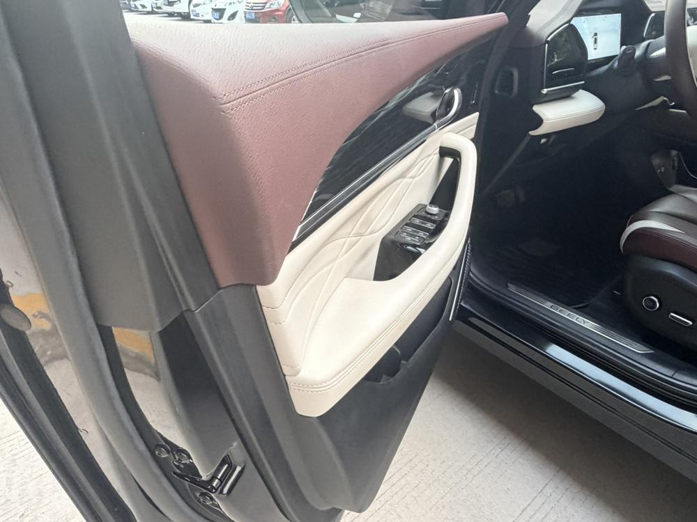 Geely Xingyue L