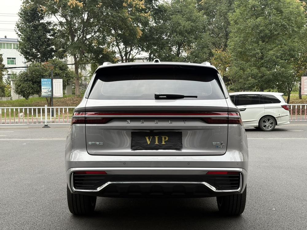 Geely Xingyue L