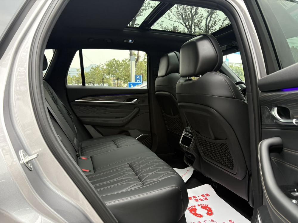 Geely Xingyue L