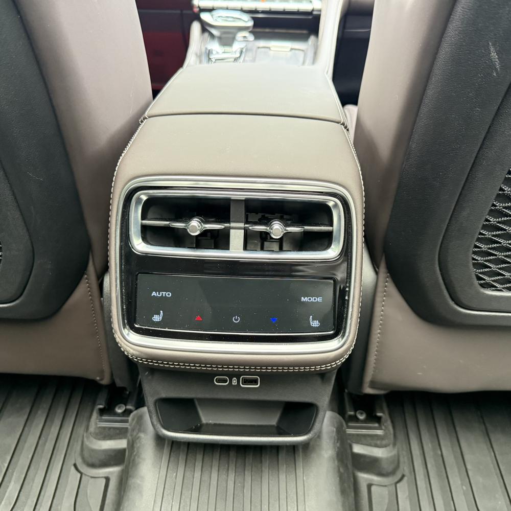 Geely Xingyue L