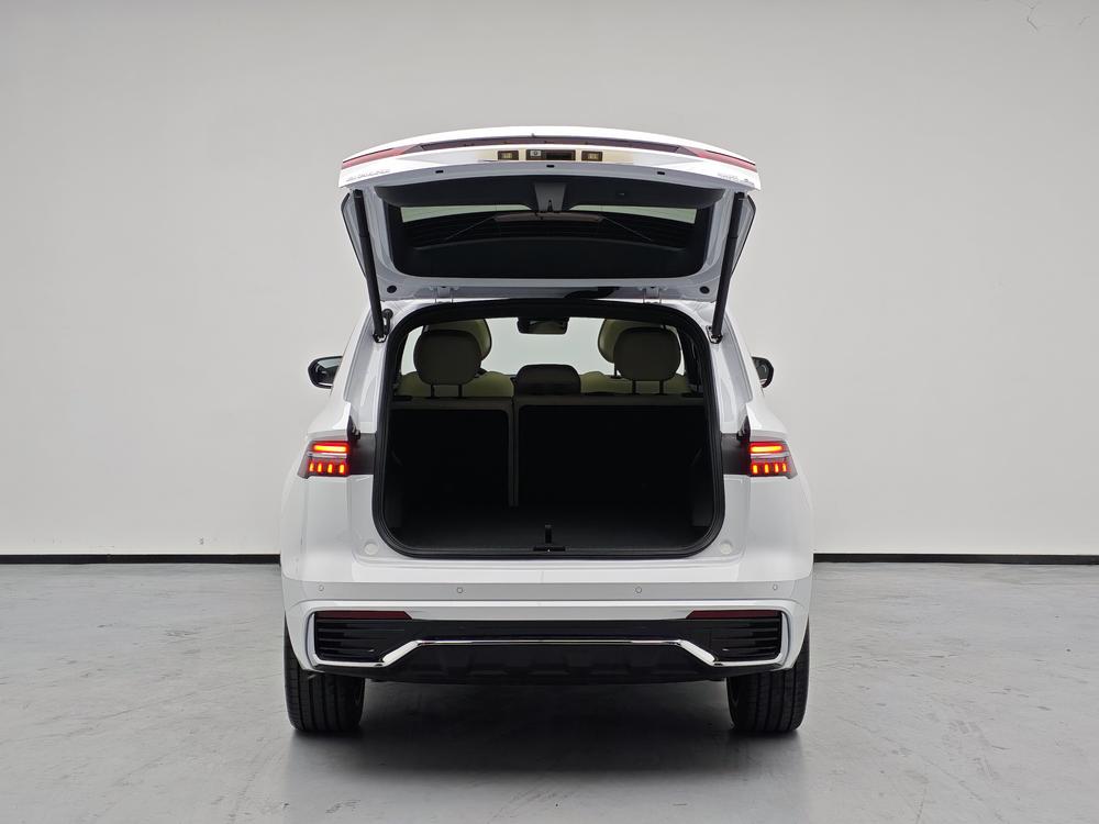 Geely Xingyue L