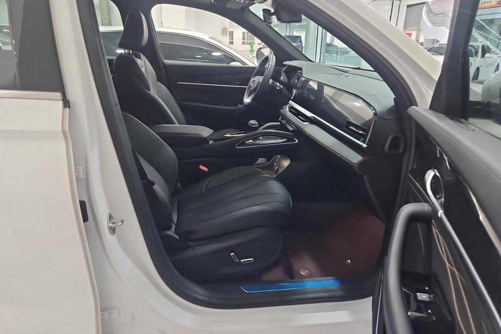 Geely Xingyue L