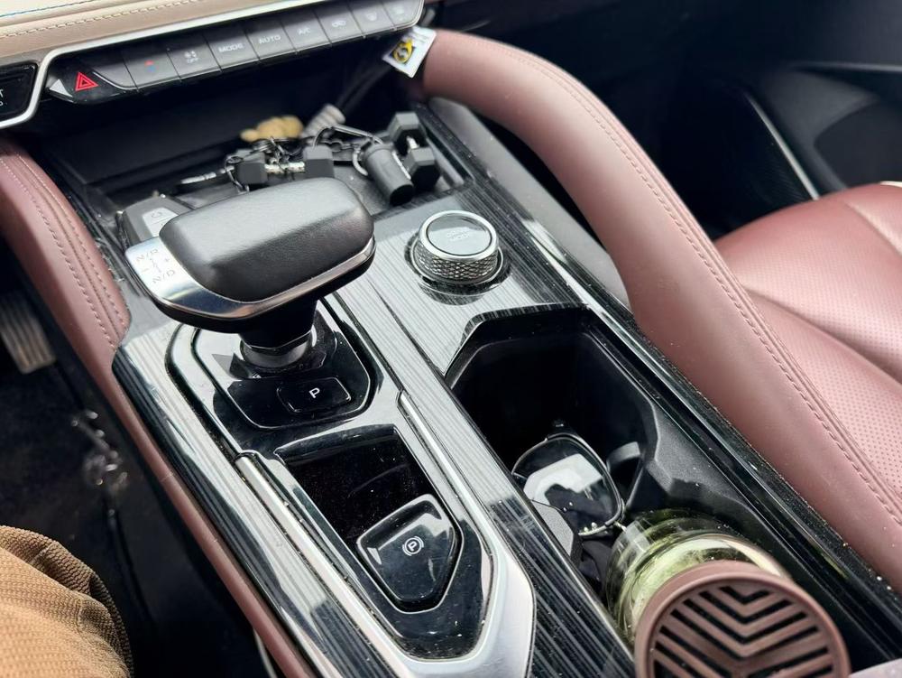 Geely Xingyue L