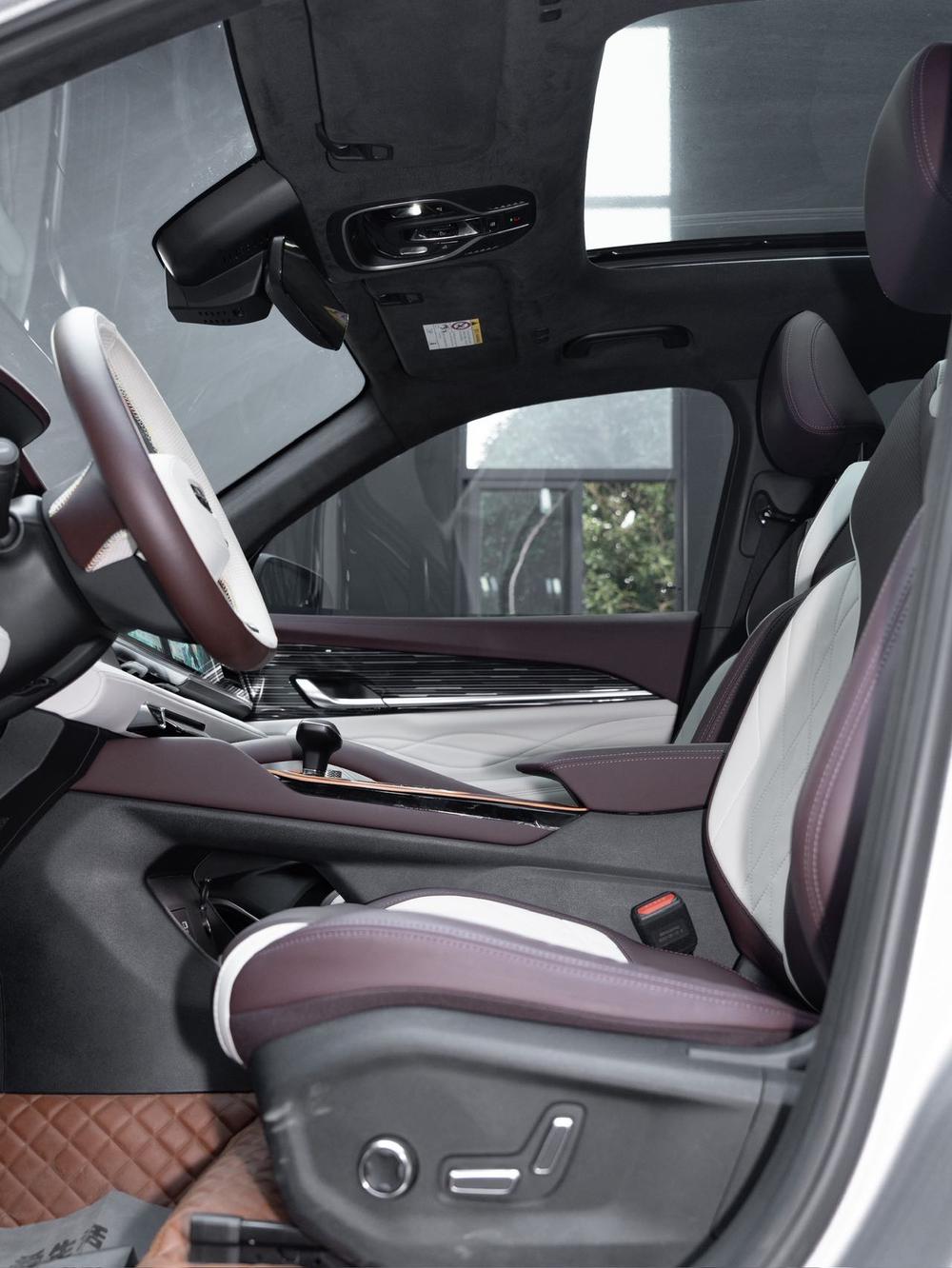 Geely Xingyue L