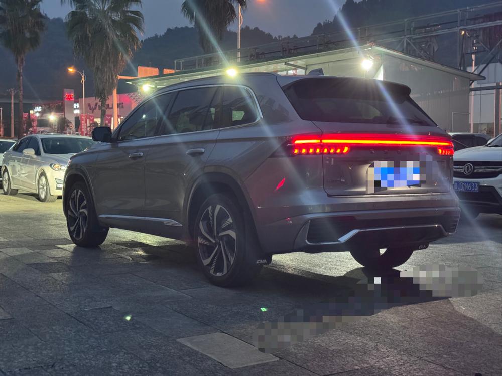 Geely Xingyue L
