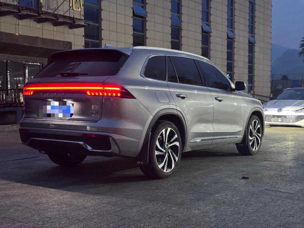Geely Xingyue L