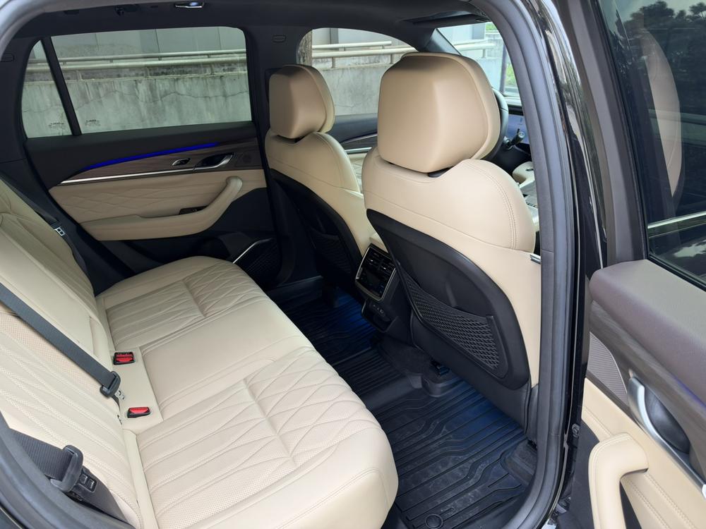 Geely Xingyue L