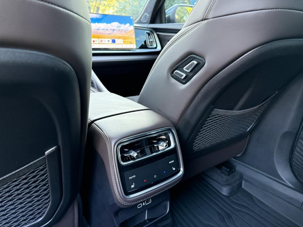 Geely Xingyue L