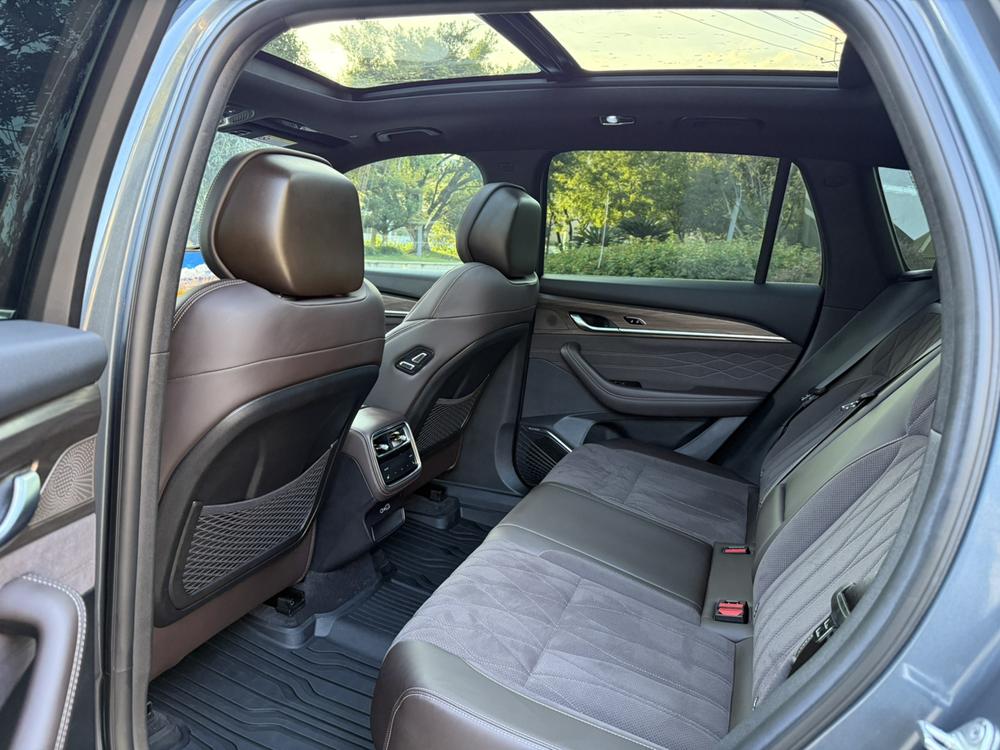 Geely Xingyue L