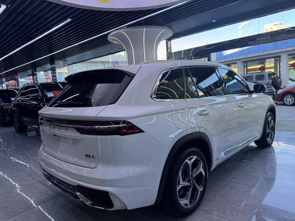 Geely Xingyue L