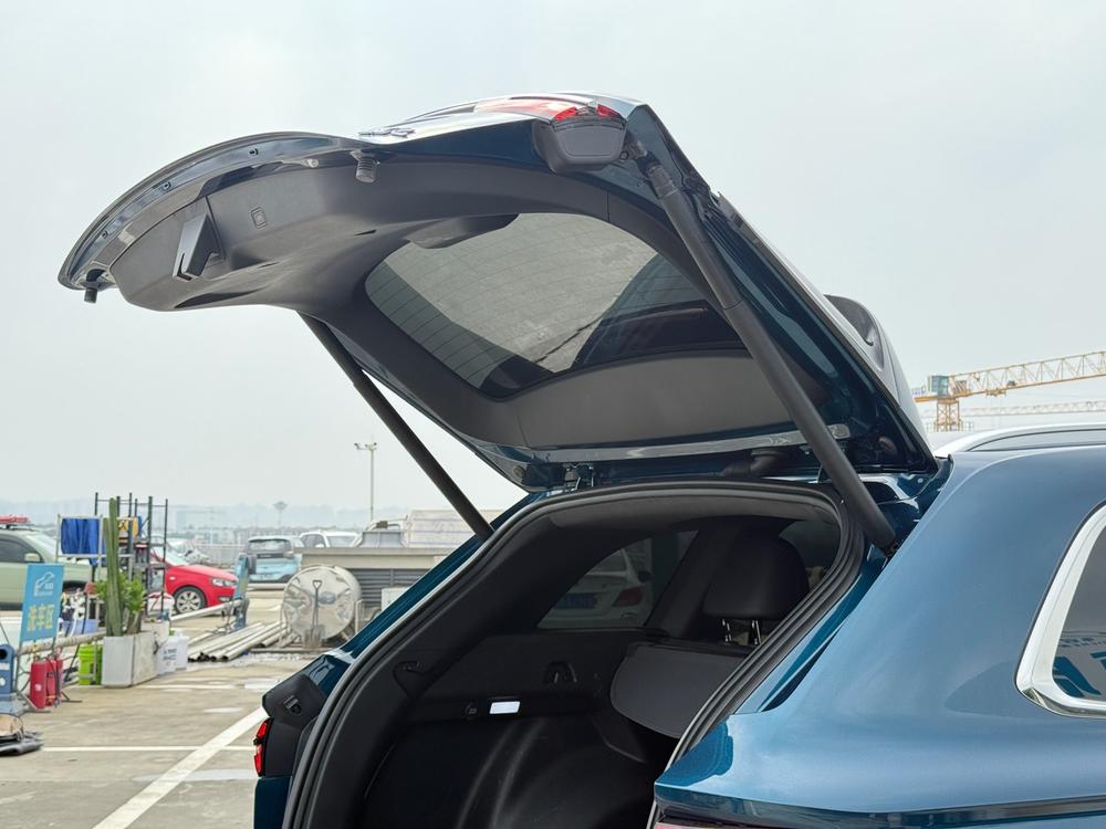 Geely Xingyue L
