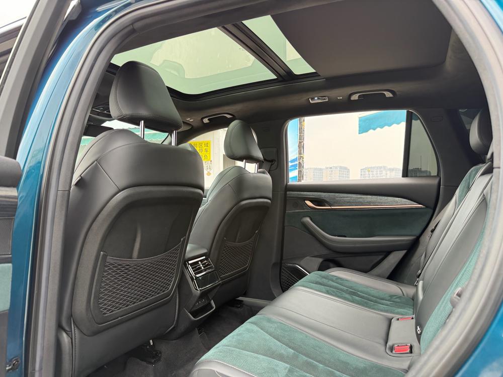 Geely Xingyue L