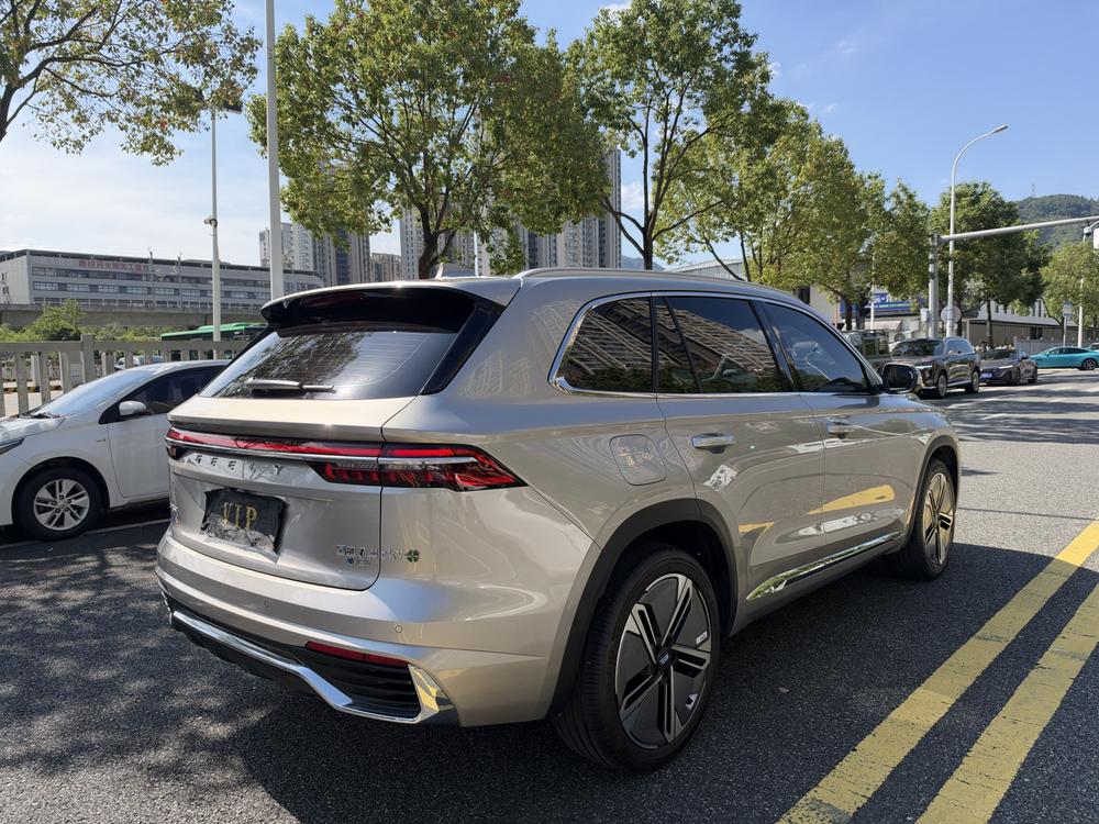 Geely Xingyue L