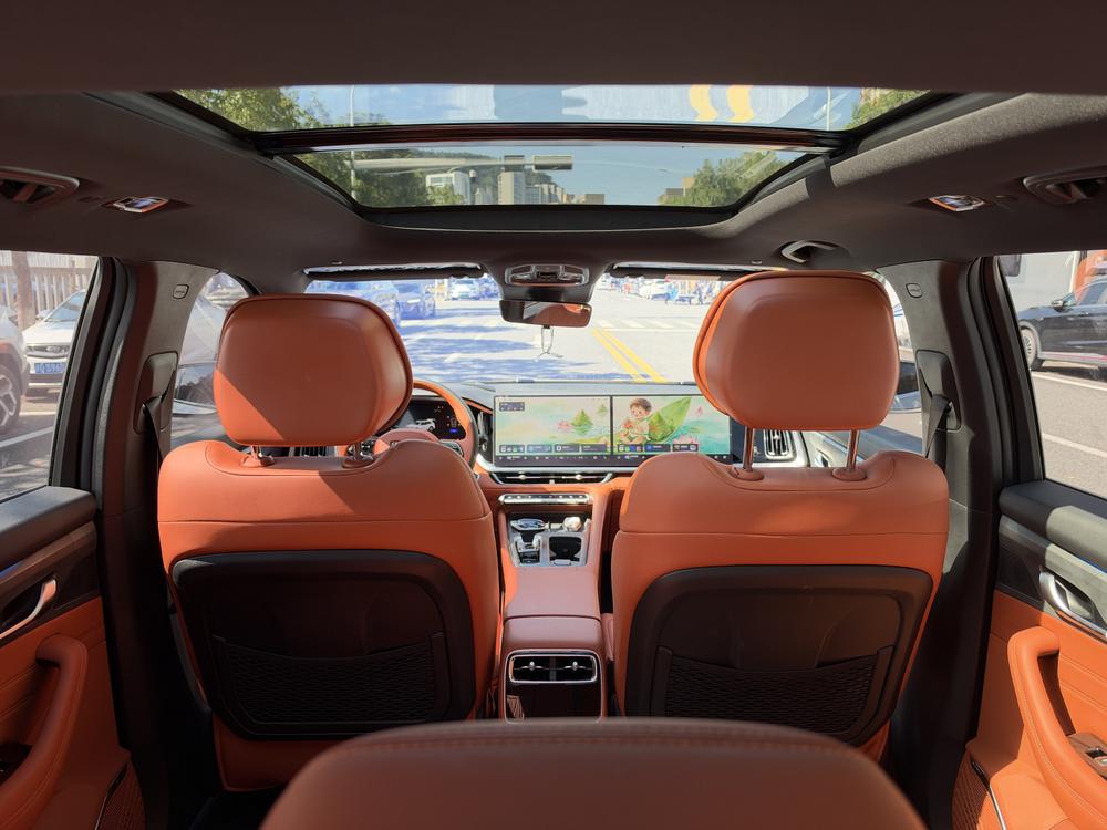 Geely Xingyue L