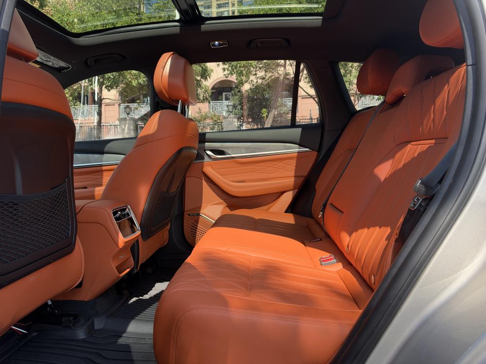 Geely Xingyue L