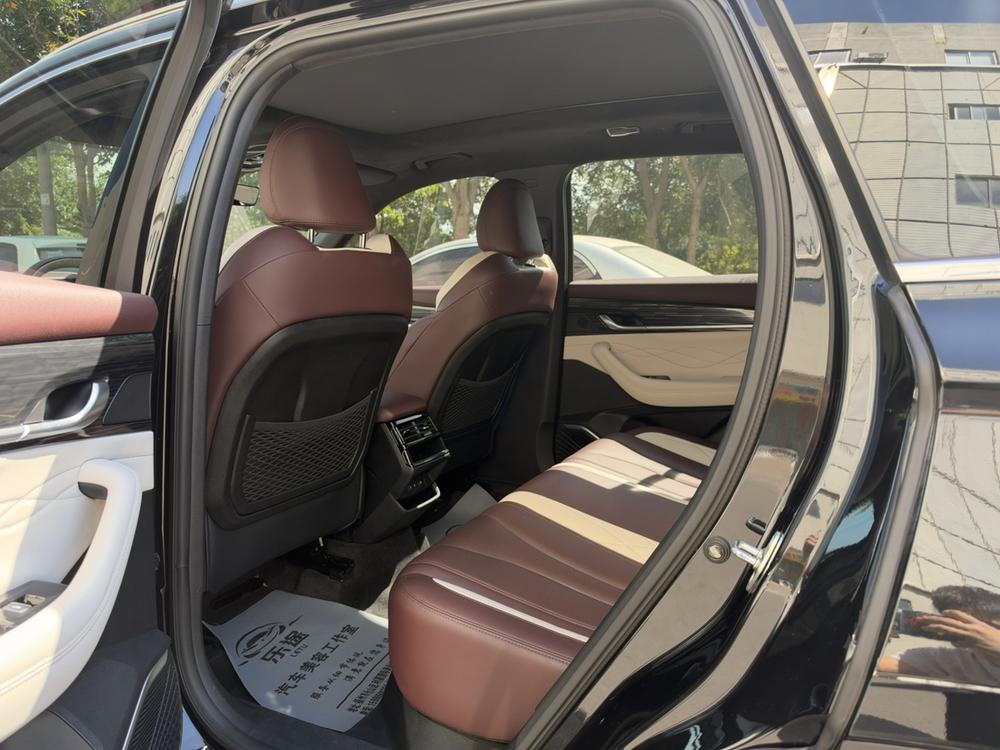 Geely Xingyue L