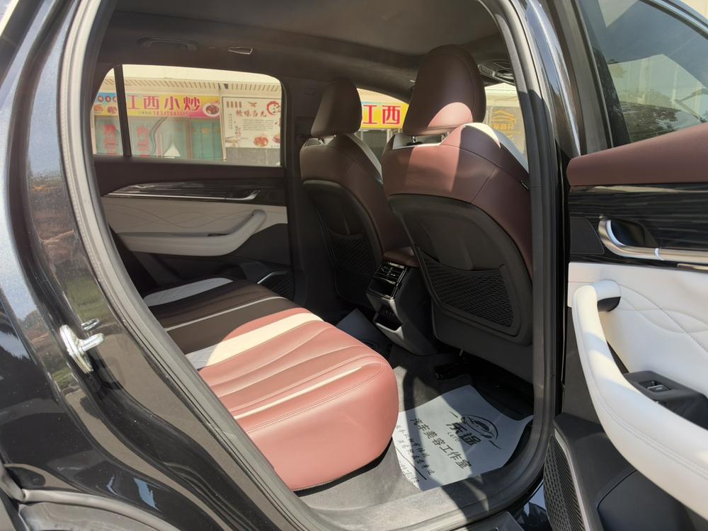Geely Xingyue L