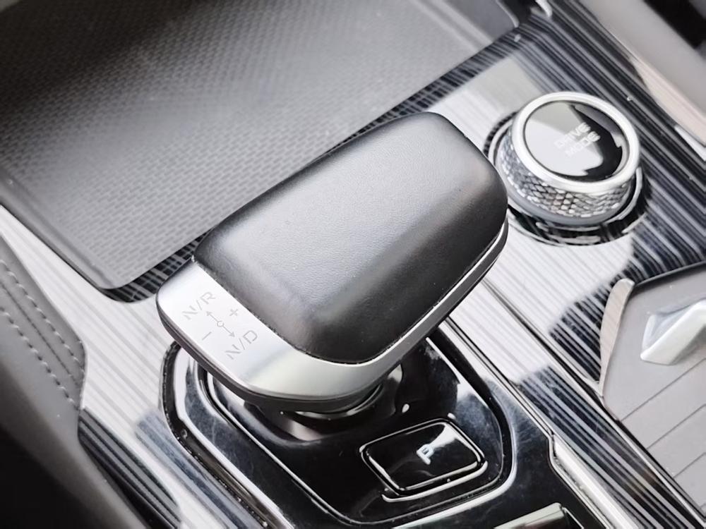 Geely Xingyue L